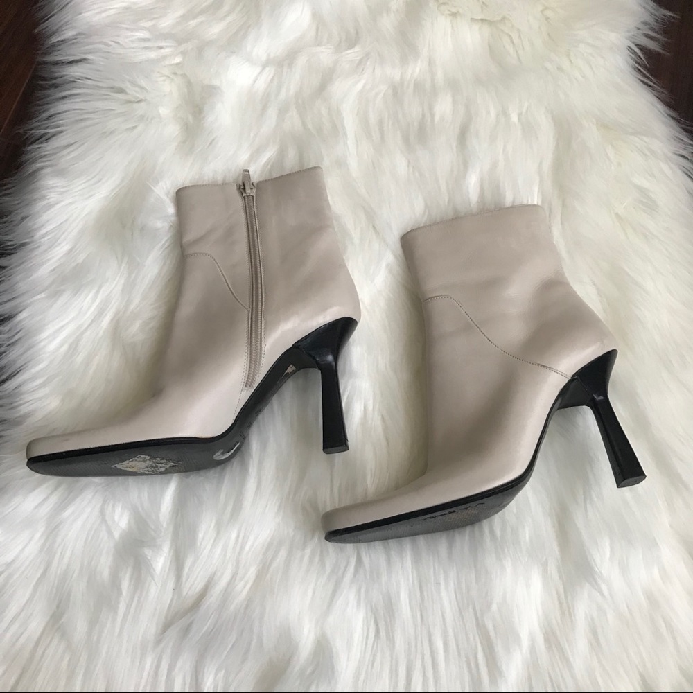 Via Spiga White Heeled Ankle Boots Size 5 - Picture 3 of 8